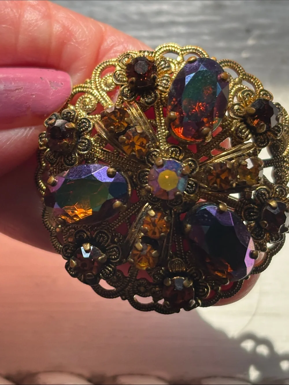 ⬛️Vintage Brass Filigree Domed Brooch Amber Topez Aurora Borealis (AB) 1 1/2”